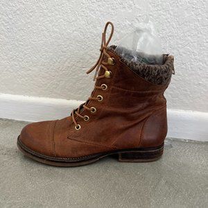 Womens Steve Madden Lace Up Boots (Size 7)